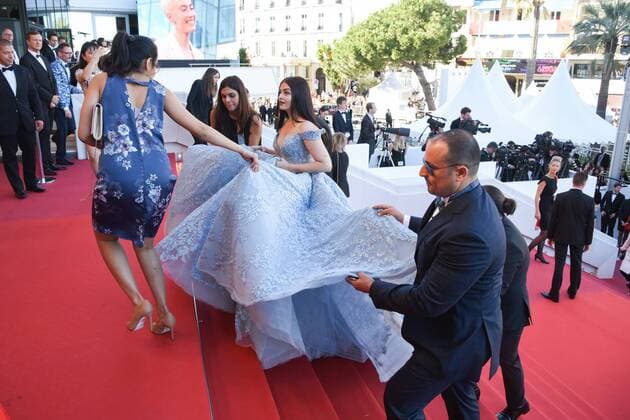 217763 Serge Arnal Starface 2017-05-19 Cannes France 70eme Festival International du Film de Cannes. Montee des Marches du film Okja . 70th International Cannes Film Festival. Red Carpet of Okja movie. Rai, Aishwarya  Copyright: xSergexArnalx xStarfacex STAR_217763_017