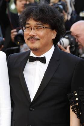Bong Joon-Ho at the Okja premiere during the 70th Cannes Film Festival at the Palais des Festivals on May 19, 2017 in Cannes, France Foto:xD.xBedrosianx xFuturexImage