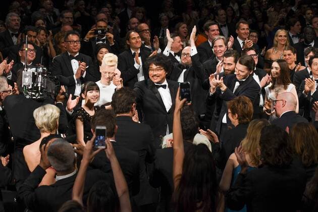217766 Serge Arnal Starface 2017-05-19 Cannes France 70eme Festival International du Film de Cannes. Ambiance salle fin de film Okja . 7àeme International Cannes Film festival. Atmopshere at the end of Okja screening. EXCLUSIVE Gyllenhaal, Jake; Swinton, Tilda; Dano, Paul; Collins, Lily; Joon-Ho, Bong  Copyright: xSergexArnalx xStarfacex STAR_217766_004