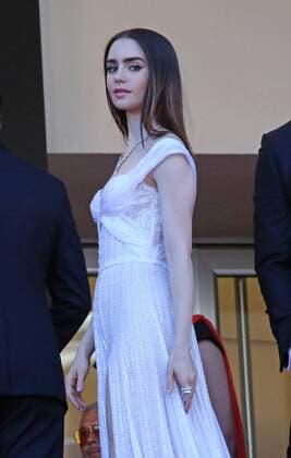 Lily Collins arrives on the red carpet before the screening of the film Okja during the 70th annual Cannes International Film Festival in Cannes, France on May 19, 2017.  CAN20170519113 DAVIDxSILPA
