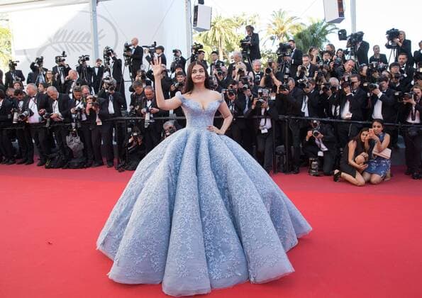 (170519) -- CANNES (FRANCE), May 19, 2017 -- Indian actress Aishwarya Rai Bachchan poses on the red carpet for the screening of the film Okja in competition at the 70th Cannes International Film Festival in Cannes, France, on May 19, 2017. ) FRANCE-CANNES-INTERNATIONAL FILM FESTIVAL-OKJA XuxJinquan 