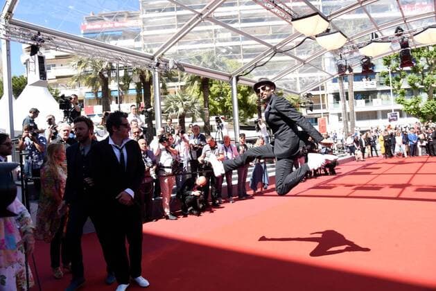 Cannes - Filmpremiere Visages Villages JR CINEMA : 70 eme Festival de Cannes - Tapis Rouge Visages Villages - 19 05 2017 LoicThebaud Panoramic 