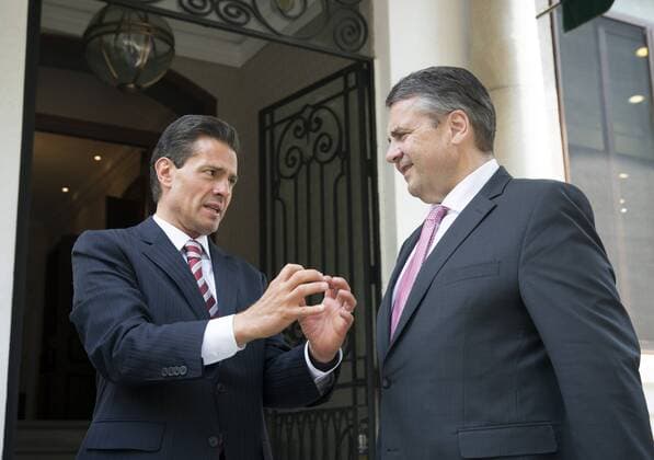 Bundesaussenminister Sigmar Gabriel trifft den mexikanischen Praesidenten Enrique Pena Nieto in Mexiko Stadt. 19.05.2017, Mexico City Mexico Copyright: xThomasxKoehlerx