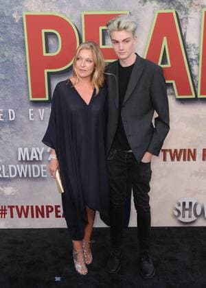 May 19, 2017 - Los Angeles, CA, United States - 19 May 2017 - Los Angeles, California - Sheryl Lee. Premiere Of Showtime s Twin Peaks held at Theater at The Ace Hotel in Los Angeles. Photo Credit: AdMedia Los Angeles United States - ZUMAa123 20170519_zaa_a123_025 Copyright: xBirdiexThompsonx