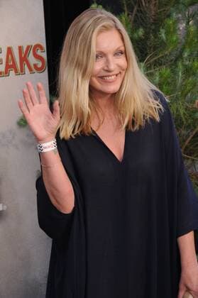 May 19, 2017 - Los Angeles, CA, United States - 19 May 2017 - Los Angeles, California - Sheryl Lee. Premiere Of Showtime s Twin Peaks held at Theater at The Ace Hotel in Los Angeles. Photo Credit: AdMedia Los Angeles United States - ZUMAa123 20170519_zaa_a123_052 Copyright: xBirdiexThompsonx