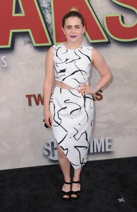 May 19, 2017 - Los Angeles, CA, United States - 19 May 2017 - Los Angeles, California - Mae Whitman. Premiere Of Showtime s Twin Peaks held at Theater at The Ace Hotel in Los Angeles. Photo Credit: AdMedia Los Angeles United States - ZUMAa123 20170519_zaa_a123_070 Copyright: xBirdiexThompsonx