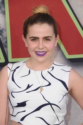 May 19, 2017 - Los Angeles, CA, United States - 19 May 2017 - Los Angeles, California - Mae Whitman. Premiere Of Showtime s Twin Peaks held at Theater at The Ace Hotel in Los Angeles. Photo Credit: AdMedia Los Angeles United States - ZUMAa123 20170519_zaa_a123_079 Copyright: xBirdiexThompsonx