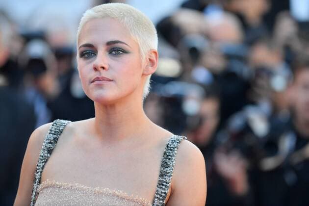 217802 Degun-Paoli Starface 2017-05-20 Cannes France 70eme Festival International du Film de Cannes. Montee des Marches du film 120 battements par minute . 70th International Cannes Film Festival. Red Carpet of 120 battements par minute movie. Stewart, Kristen  Copyright: xDegun-Paolix STAR_217802_063