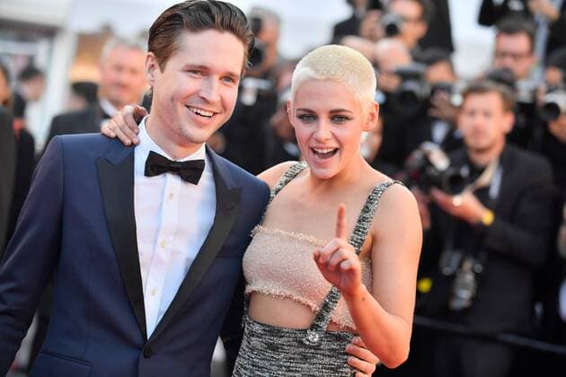 217802 Degun-Paoli Starface 2017-05-20 Cannes France 70eme Festival International du Film de Cannes. Montee des Marches du film 120 battements par minute . 70th International Cannes Film Festival. Red Carpet of 120 battements par minute movie. Stewart, Kristen  Copyright: xDegun-Paolix STAR_217802_064