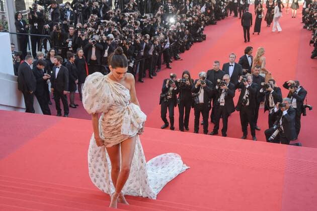 217803 Serge Arnal Starface 2017-05-20 Cannes France 70eme Festival International du Film de Cannes. Montee des Marches du film 120 battements par minute . 70th International Cannes Film Festival. Red Carpet of 120 battements par minute movie. Jenner, Kendall  Copyright: xSergexArnalx xStarfacex STAR_217803_006