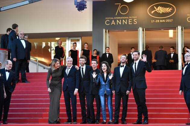 Bilder des Tages (170520) -- CANNES, May 20, 2017 -- Actress Adele Haenel, director Robin Campillo, actor Antoine Reinartz, actor Nahuel Perez Biscayart, actress Aloise Sauvage, actor Felix Maritaud and actor Arnaud Valois (from L to R) pose for photos on the red carpet for the screening of the film 120 BPM (120 Beats Per Minute) in competition at the 70th Cannes Film Festival in Cannes, France on May 20, 2017. ) FRANCE-CANNES-70TH CANNES FILM FESTIVAL-120 BPM-RED CARPET ChenxYichen 