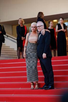 Kristen Stewart CINEMA : 70 eme Festival de Cannes - Tapis Rouge 120 Battements Par Minute - 20 05 2017 LoicThebaud Panoramic 