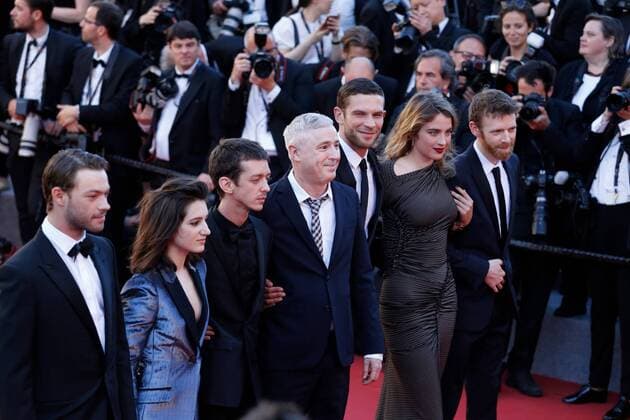 L ?quipe du film 120 battements par minute CINEMA : 70 eme Festival de Cannes - Tapis Rouge 120 Battements Par Minute - 20 05 2017 LoicThebaud Panoramic 