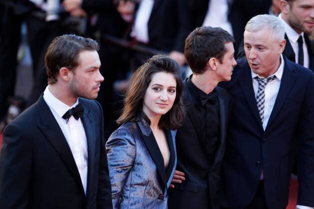 L ?quipe du film 120 battements par minute CINEMA : 70 eme Festival de Cannes - Tapis Rouge 120 Battements Par Minute - 20 05 2017 LoicThebaud Panoramic 