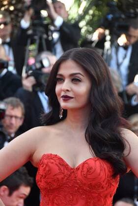 Aishwaria Rai CINEMA : 70 eme Festival de Cannes - Tapis Rouge 120 Battements Par Minute - 20 05 2017 LoicThebaud Panoramic  Aishwaria Rai Cinema 70 EME Festival de Cannes tapis Rouge 120 Par Minutes 20 05 2017 LOICTHEBAUD Panoramic  Aishwaria Rai CINEMA 70 eme Festival de Cannes Tapis Rouge 120 Battements Par Minute 20 05 201 imago PanoramiC  imago 78722666