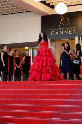 Aishwaria Rai CINEMA : 70 eme Festival de Cannes - Tapis Rouge 120 Battements Par Minute - 20 05 2017 LoicThebaud Panoramic  Aishwaria Rai Cinema 70 EME Festival de Cannes tapis Rouge 120 Par Minutes 20 05 2017 LOICTHEBAUD Panoramic  Aishwaria Rai CINEMA 70 eme Festival de Cannes Tapis Rouge 120 Battements Par Minute 20 05 201 imago PanoramiC  imago 78722695