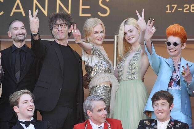 217834 Degun-Paoli Starface 2017-05-21 Cannes France 70eme Festival International du Film de Cannes. Montee des Marches du film How to Talk to Girls at Parties . 70th International Cannes Film Festival. Red Carpet of How to Talk to Girls at Parties movie. Kidman, Nicole; Fanning, Elle; Mitchell, John Cameron; Gaiman, Neil; Sharp, Alex; Lewis, Aj  Copyright: xDegun-Paolix STAR_217834_001