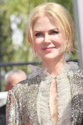 217834 Degun-Paoli Starface 2017-05-21 Cannes France 70eme Festival International du Film de Cannes. Montee des Marches du film How to Talk to Girls at Parties . 70th International Cannes Film Festival. Red Carpet of How to Talk to Girls at Parties movie. Kidman, Nicole  Copyright: xDegun-Paolix STAR_217834_014