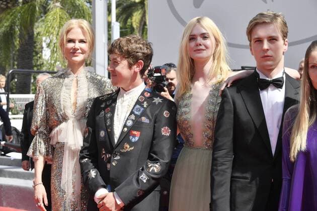 217834 Degun-Paoli Starface 2017-05-21 Cannes France 70eme Festival International du Film de Cannes. Montee des Marches du film How to Talk to Girls at Parties . 70th International Cannes Film Festival. Red Carpet of How to Talk to Girls at Parties movie. Kidman, Nicole; Fanning, Elle; Sharp, Alex; Lewis, Aj  Copyright: xDegun-Paolix STAR_217834_015