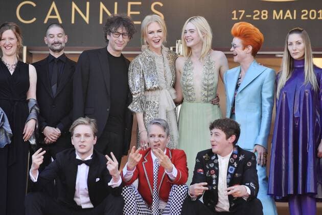 217834 Degun-Paoli Starface 2017-05-21 Cannes France 70eme Festival International du Film de Cannes. Montee des Marches du film How to Talk to Girls at Parties . 70th International Cannes Film Festival. Red Carpet of How to Talk to Girls at Parties movie. Kidman, Nicole; Fanning, Elle; Mitchell, John Cameron; Gaiman, Neil; Sharp, Alex; Lewis, Aj  Copyright: xDegun-Paolix STAR_217834_035