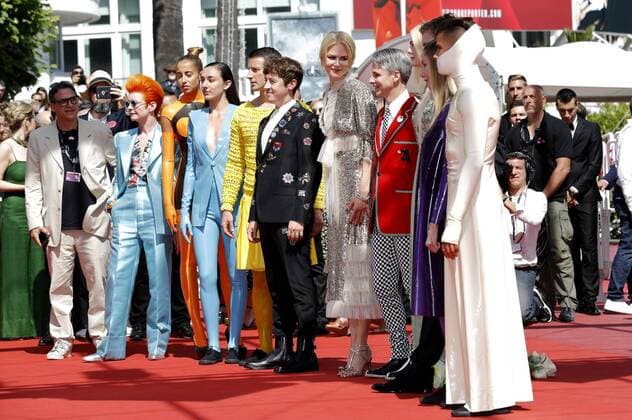 Sandy Powell, Alex Sharp, Nicole Kidman, John Cameron Mitchell and Cast at the How To Talk To Girls At Parties premiere during the 70th Cannes Film Festival at the Palais des Festivals on May 21, 2017 in Cannes, France Foto:xD.xBedrosianx xFuturexImage