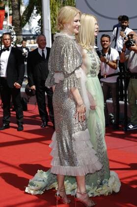 Elle Fanning and Nicole Kidman at the How To Talk To Girls At Parties premiere during the 70th Cannes Film Festival at the Palais des Festivals on May 21, 2017 in Cannes, France Foto:xD.xBedrosianx xFuturexImage