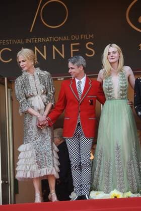 217843 Degun-Paoli Starface 2017-05-21 Cannes France 70eme Festival International du Film de Cannes. Redescente du film How to Talk to Girls at Parties . 70th International Cannes Film Festival. Cast of How to talk to Girls at parties leaving the screening. Kidman, Nicole; Fanning, Elle  Copyright: xDegun-Paolix STAR_217843_030