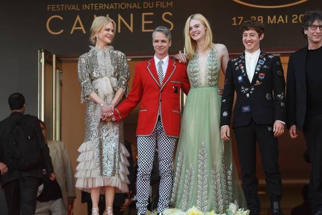 217843 Degun-Paoli Starface 2017-05-21 Cannes France 70eme Festival International du Film de Cannes. Redescente du film How to Talk to Girls at Parties . 70th International Cannes Film Festival. Cast of How to talk to Girls at parties leaving the screening. Kidman, Nicole; Fanning, Elle  Copyright: xDegun-Paolix STAR_217843_031