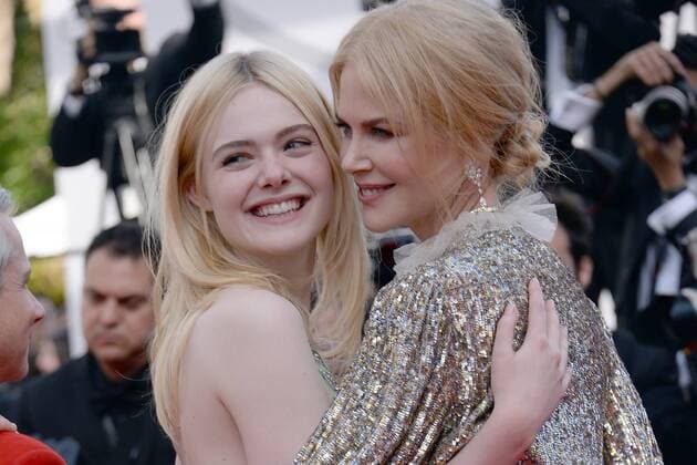 217843 Degun-Paoli Starface 2017-05-21 Cannes France 70eme Festival International du Film de Cannes. Redescente du film How to Talk to Girls at Parties . 70th International Cannes Film Festival. Cast of How to talk to Girls at parties leaving the screening. Kidman, Nicole; Fanning, Elle  Copyright: xDegun-Paolix STAR_217843_050