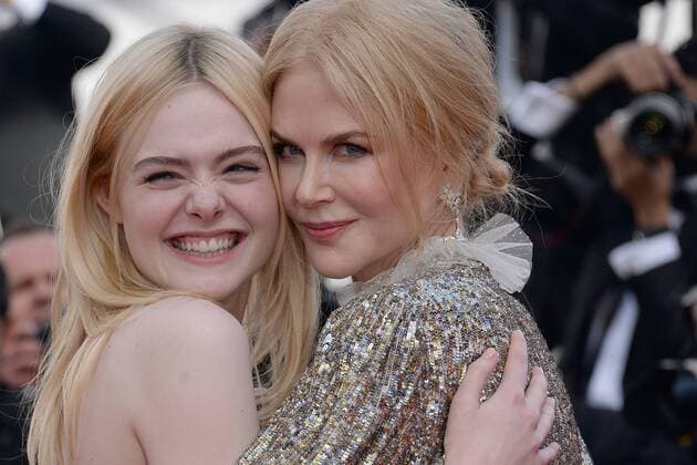 217843 Degun-Paoli Starface 2017-05-21 Cannes France 70eme Festival International du Film de Cannes. Redescente du film How to Talk to Girls at Parties . 70th International Cannes Film Festival. Cast of How to talk to Girls at parties leaving the screening. Kidman, Nicole; Fanning, Elle  Copyright: xDegun-Paolix STAR_217843_053