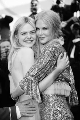 217843 Degun-Paoli Starface 2017-05-21 Cannes France 70eme Festival International du Film de Cannes. Redescente du film How to Talk to Girls at Parties . 70th International Cannes Film Festival. Cast of How to talk to Girls at parties leaving the screening. Kidman, Nicole; Fanning, Elle  Copyright: xDegun-Paolix STAR_217843_056