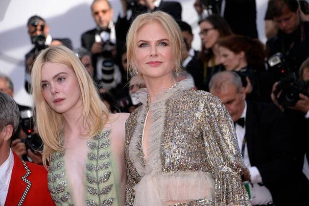217843 Degun-Paoli Starface 2017-05-21 Cannes France 70eme Festival International du Film de Cannes. Redescente du film How to Talk to Girls at Parties . 70th International Cannes Film Festival. Cast of How to talk to Girls at parties leaving the screening. Kidman, Nicole; Fanning, Elle  Copyright: xDegun-Paolix STAR_217843_057