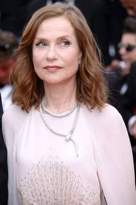 217837 Degun-Paoli Starface 2017-05-21 Cannes France 70eme Festival International du Film de Cannes. Montee des Marches du film The Meyerowitz Stories . 70th International Cannes Film Festival. Red Carpet of The Meyerowitz Stories movie Huppert, Isabelle  Copyright: xDegun-Paolix STAR_217837_006