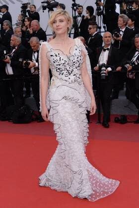 217837 Degun-Paoli Starface 2017-05-21 Cannes France 70eme Festival International du Film de Cannes. Montee des Marches du film The Meyerowitz Stories . 70th International Cannes Film Festival. Red Carpet of The Meyerowitz Stories movie Gerwig, Greta  Copyright: xDegun-Paolix STAR_217837_068