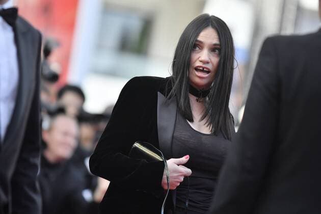 217837 Degun-Paoli Starface 2017-05-21 Etats-Unis 70eme Festival International du Film de Cannes. Montee des Marches du film The Meyerowitz Stories . 70th International Cannes Film Festival. Red Carpet of The Meyerowitz Stories movie Dalle, Béatrice  Copyright: xDegun-Paolix STAR_217837_102