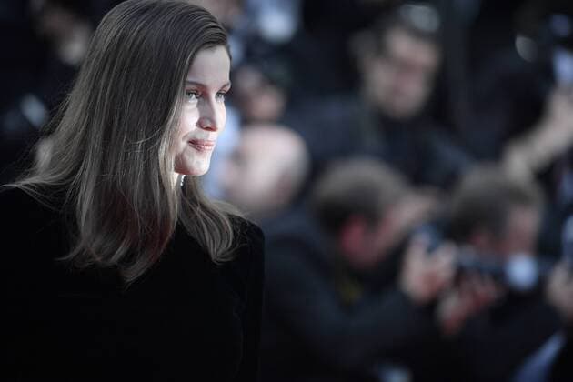 217837 Degun-Paoli Starface 2017-05-21 Etats-Unis 70eme Festival International du Film de Cannes. Montee des Marches du film The Meyerowitz Stories . 70th International Cannes Film Festival. Red Carpet of The Meyerowitz Stories movie Casta, Laetitia  Copyright: xDegun-Paolix STAR_217837_109