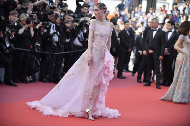 217837 Degun-Paoli Starface 2017-05-21 Etats-Unis 70eme Festival International du Film de Cannes. Montee des Marches du film The Meyerowitz Stories . 70th International Cannes Film Festival. Red Carpet of The Meyerowitz Stories movie Rocha, Coco  Copyright: xDegun-Paolix STAR_217837_114