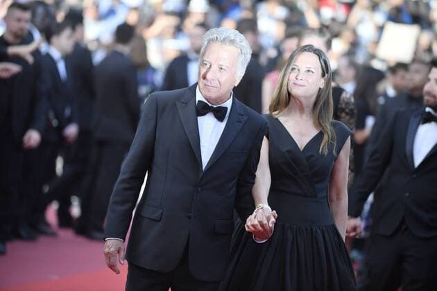 217837 Degun-Paoli Starface 2017-05-21 Etats-Unis 70eme Festival International du Film de Cannes. Montee des Marches du film The Meyerowitz Stories . 70th International Cannes Film Festival. Red Carpet of The Meyerowitz Stories movie Hoffman, Dustin; Gottsegen-Hoffman, Lisa  Copyright: xDegun-Paolix STAR_217837_133