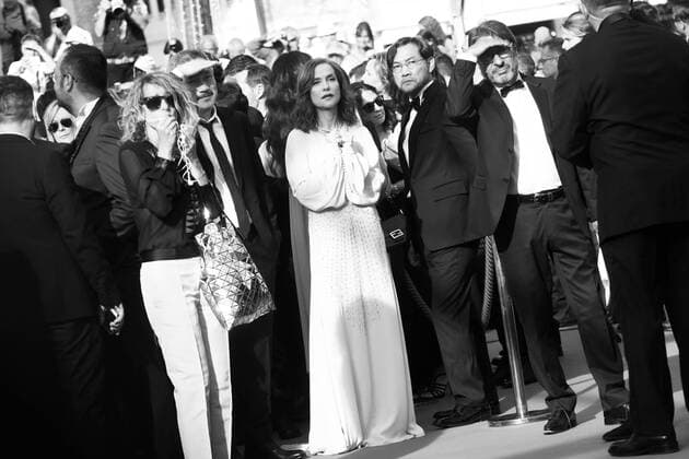 217837 Degun-Paoli Starface 2017-05-21 Cannes France 70eme Festival International du Film de Cannes. Montee des Marches du film The Meyerowitz Stories . 70th International Cannes Film Festival. Red Carpet of The Meyerowitz Stories movie Huppert, Isabelle; Hong, Sang-soo  Copyright: xDegun-Paolix STAR_217837_164