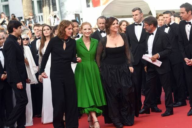 217837 Degun-Paoli Starface 2017-05-21 Cannes France 70eme Festival International du Film de Cannes. Montee des Marches du film The Meyerowitz Stories . 70th International Cannes Film Festival. Red Carpet of The Meyerowitz Stories movie Jaoui, Agnès; Chastain, Jessica; Ade, Maren  Copyright: xDegun-Paolix STAR_217837_175