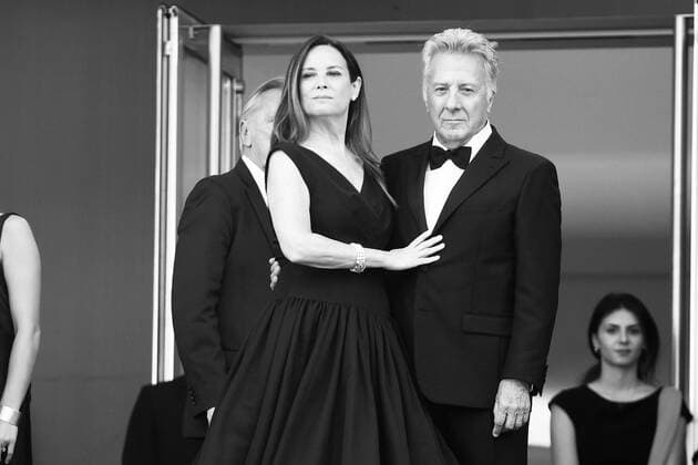 217837 Degun-Paoli Starface 2017-05-21 Cannes France 70eme Festival International du Film de Cannes. Montee des Marches du film The Meyerowitz Stories . 70th International Cannes Film Festival. Red Carpet of The Meyerowitz Stories movie Hoffman, Dustin; Gottsegen-Hoffman, Lisa  Copyright: xDegun-Paolix STAR_217837_191