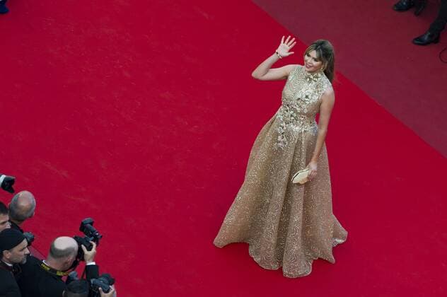 217839 Scanella Starface 2017-05-21 Cannes France 70eme Festival International du Film de Cannes. Montee des Marches du film The Meyerowitz Stories . 70th International Cannes Film Festival. Red Carpet of The Meyerowitz Stories movie .  Copyright: xScanellax STAR_217839_004