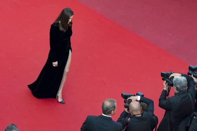 217839 Scanella Starface 2017-05-21 Cannes France 70eme Festival International du Film de Cannes. Montee des Marches du film The Meyerowitz Stories . 70th International Cannes Film Festival. Red Carpet of The Meyerowitz Stories movie . Casta, Laetitia  Copyright: xScanellax STAR_217839_039
