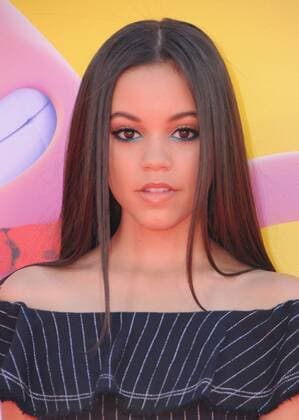 May 21, 2017 - Westwood, CA, United States - 21 May 2017 - Westwood, California - Jenna Ortega. Premiere of Dreamwork s Captain Underpants: The First Epic Movie held at Regency Village Theater in Westwood. Photo Credit: AdMedia Westwood United States - ZUMAa123 20170521_zaa_a123_076 Copyright: xBirdiexThompsonx