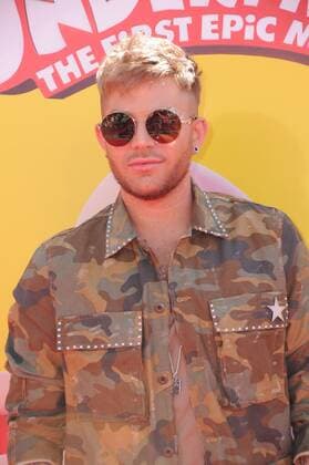 May 21, 2017 - Westwood, CA, United States - 21 May 2017 - Westwood, California - Adam Lambert. Premiere of Dreamwork s Captain Underpants: The First Epic Movie held at Regency Village Theater in Westwood. Photo Credit: AdMedia Westwood United States - ZUMAa123 20170521_zaa_a123_096 Copyright: xBirdiexThompsonx
