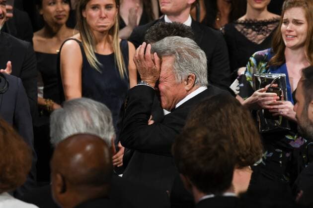217847 Serge Arnal Starface 2017-05-21 Cannes France Exclusif: 70eme festival International du Film de Cannes. Ambiance fin de projection The Meyerowitz Stories . 70th International Cannes Film Festival. Atmosphere at the end of the screening EXCLUSIVE Hoffman, Dustin  Copyright: xSergexArnalx xStarfacex STAR_217847_016