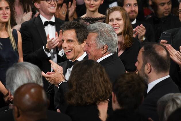 217847 Serge Arnal Starface 2017-05-21 Cannes France Exclusif: 70eme festival International du Film de Cannes. Ambiance fin de projection The Meyerowitz Stories . 70th International Cannes Film Festival. Atmosphere at the end of the screening EXCLUSIVE Hoffman, Dustin; Stiller, Ben  Copyright: xSergexArnalx xStarfacex STAR_217847_018