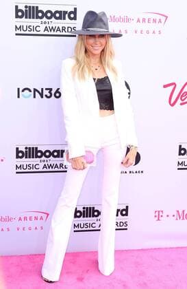 May 21, 2017 - Las Vegas, NV, United States - 21 May 2017 - Las Vegas, Nevada - Tish Cyrus. 2017 Billboard Music Awards Arrivals at T-Mobile Arena. Photo Credit: MJT AdMedia Las Vegas United States - ZUMAa123 20170521_zaa_a123_272 Copyright: xMjt Admediax