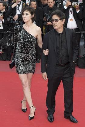 Foto IPP Daniele CifalÃ 21 05 2017 70 Â° Cannes Film Festival The Meyerowitz Stories Red Carpet nella foto :Actress Charlotte Gainsbourg and actor Yvan Attal  0
