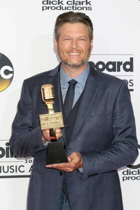 May 21, 2017 - Las Vegas, NV, USA - LAS VEGAS - MAY 21: Blake Shelton at the 2017 Billboard Awards Press Room at the T-Mobile Arena on May 21, 2017 in Las Vegas, NV Las Vegas USA - ZUMAb170 20170521_zap_b170_020 Copyright: xKayxBlakex